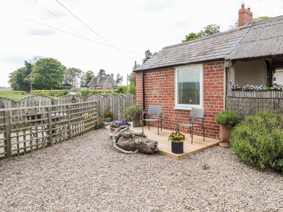 St Cuthbert'S Cottage Beal Extérieur photo